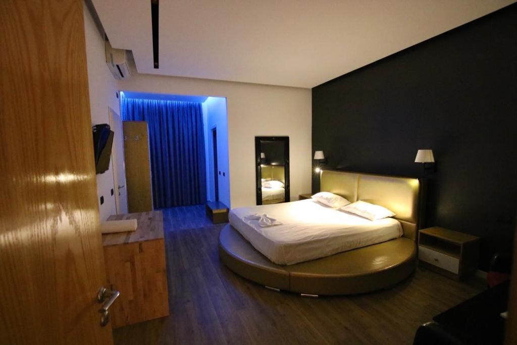 Aurelis Hotel